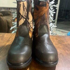 Size 7M Deer Stags Kids' Tour Waterproof Boots In Dark Brown and Camouflage New